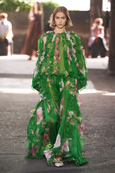 Look 60